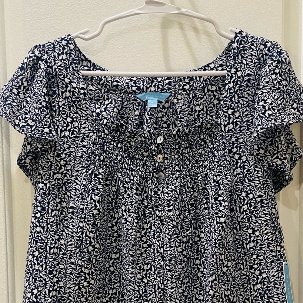 NEW…Draper James Square Neck Floral Flutter Sleeve Top - Picture 4 of 4